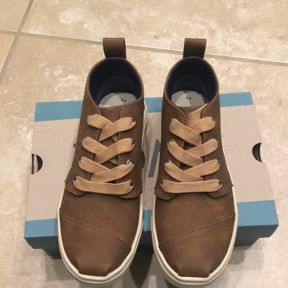 Brand new with tags Toms Botas Cupsole